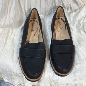 Life Stride Infinity comfort soft system  Black and Tan Loafers size 61/2